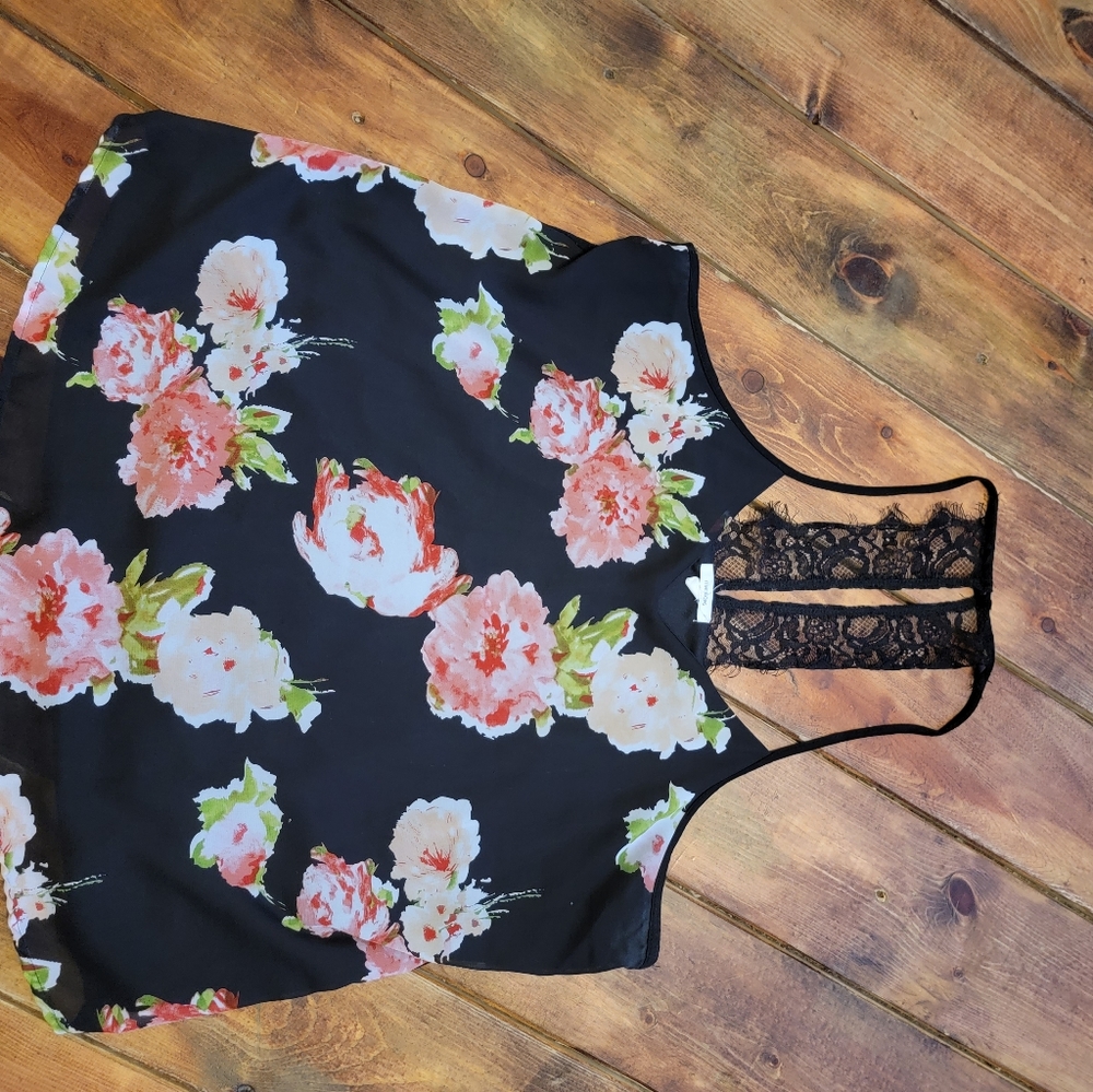 Women's Plus Size Black Floral Tank Top with Lace Racerback
